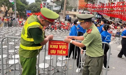 Công an Hà Nội đề nghị người dân không dựng lều giữ chỗ xem diễu binh