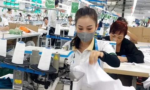 Vùng lương tối thiểu năm 2026 tại TP HCM được đề xuất ra sao?