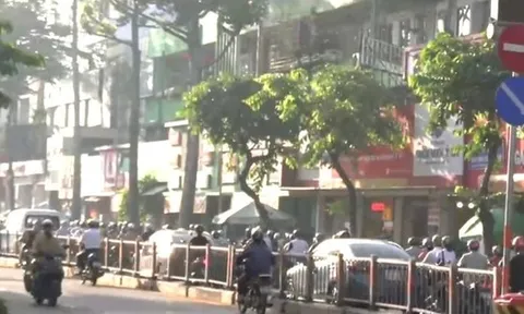 150 chủ phương tiện chạy xe ngược chiều ở TP HCM được gửi thông báo