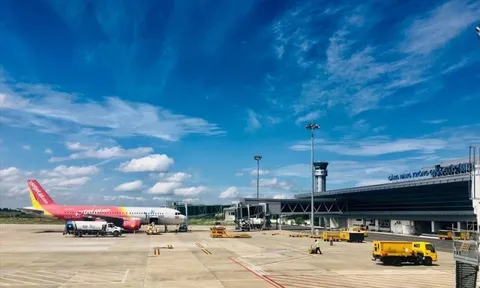 Bộ Xây dựng muốn 'lên đời' sân bay Cần Thơ