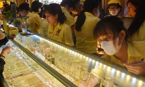 Giá vàng hôm nay 28-11: Tiếp nối đà tăng