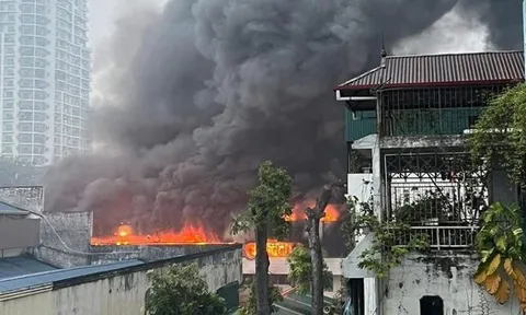 Ảnh, clip hiện trường vụ cháy nhà máy bia Hà Nội Habeco