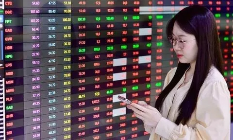 CTCK dự báo 3 kịch bản cho VN-Index tháng 12, chỉ tên nhóm cổ phiếu có triển vọng tích cực