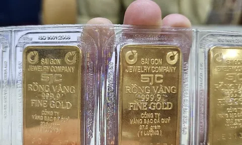 Sáng 13-12, giá vàng miếng SJC và vàng nhẫn cao nhất từ trước đến nay