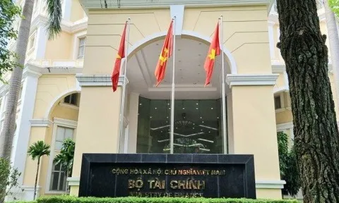 Bộ Tài chính dự kiến tiếp tục giảm 31% số đơn vị, giảm tiếp 3,2% biên chế công chức