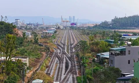 Bộ trưởng Xây dựng nói về đường sắt Hà Nội - Quảng Ninh 'đắp chiếu' hơn 10 năm