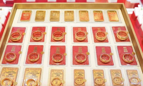 Ngày 1/1: Giá vàng thế giới giảm kỷ lục, vàng trong nước giảm tới 2 triệu đồng/lượng