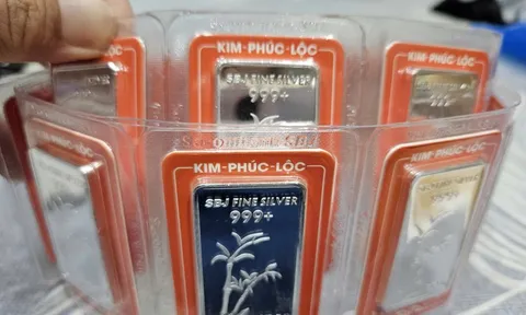 Giá bạc hôm nay 22-1: Bất ngờ lao dốc