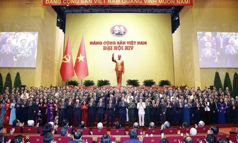 Ra mắt Ban Chấp hành Trung ương khóa XIV