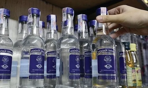 Chủ hãng rượu Vodka Hà Nội tiếp tục chìm trong lỗ nhưng kho tiền mới là điều gây chú ý