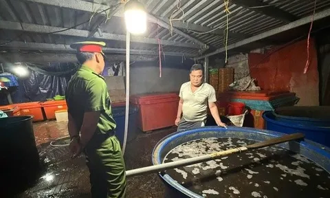 Lỡ ăn ốc bươu bị ngâm "thuỷ tinh lỏng", người tiêu dùng đòi bồi thường được không?