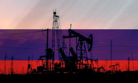 Tin buồn đến với Nga: Mỹ chào bán dầu Venezuela siêu rẻ cho quốc gia BRICS, là khách hàng đang giải cứu hàng triệu thùng dầu/ngày