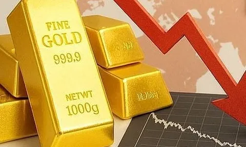 Vàng giảm sâu sau chuỗi tăng nóng: Cú điều chỉnh ngắn hạn hay tín hiệu đảo chiều?