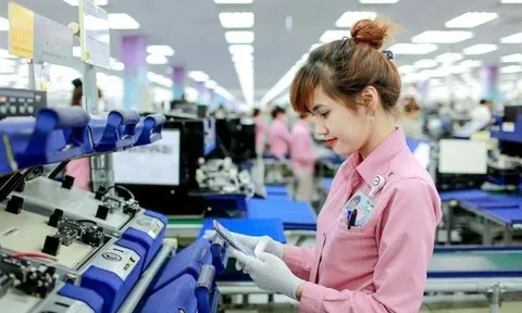 Người đi làm dịp Tết có thể được hưởng 490% lương