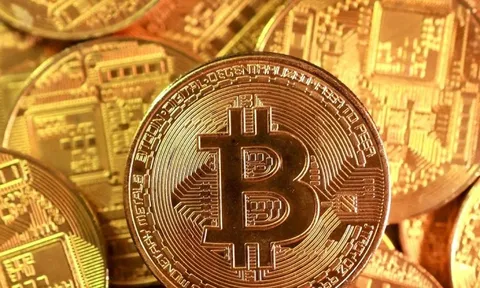 Bitcoin lao dốc mạnh từ khi ông Trump đắc cử Tổng thống Mỹ
