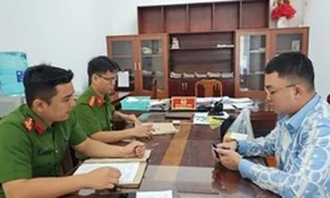 Hà Minh Hiệp SN 1996 đến công an xã đầu thú