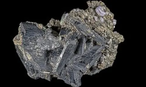 Giá tăng hơn 500%, “cơn sốt” kim loại hiếm bùng nổ: Doanh nghiệp Việt "ôm" mỏ top 2 thế giới dự kiến hưởng lợi lớn