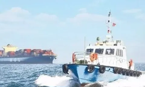 Tàu biển mang cờ Việt Nam được giảm phí vận tải