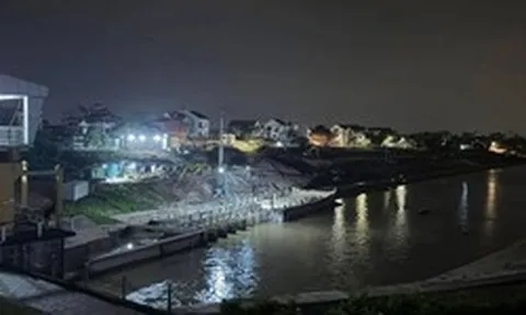 Trắng đêm tìm kiếm 3 mẹ con nghi gieo mình xuống sông Hồng ở Hưng Yên