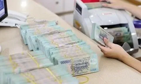 Giữ ổn định lãi suất trước áp lực chi phí leo thang