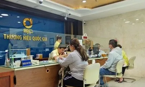 Giá vàng trong nước giảm theo thế giới, công ty SJC tiếp tục khóa kênh giao dịch online