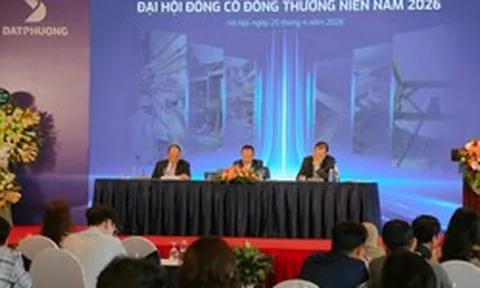 ĐHĐCĐ Đạt Phương: Kỳ vọng nhà máy kính có lãi từ 2027, “bắt tay” Vingroup làm đường sắt tốc độ cao