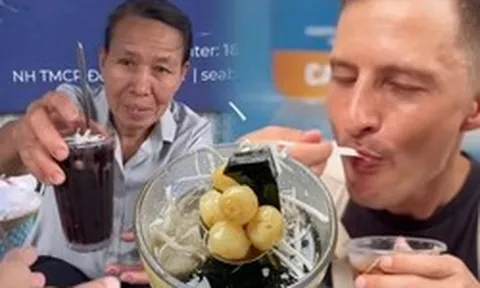 Gánh chè 15.000 "hài lòng" khách Tây giữa Hà Nội: Ăn liền 2 ly, phong luôn người bán làm siêu anh hùng