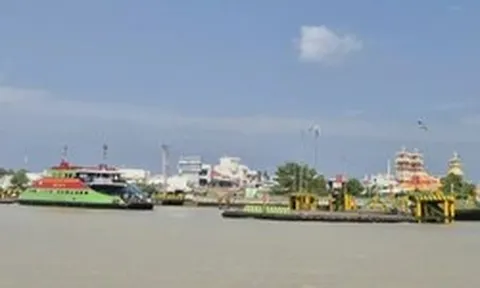 Cầu Cát Lái hơn 18.000 tỷ: Rầm rộ động thổ rồi 'đóng băng'
