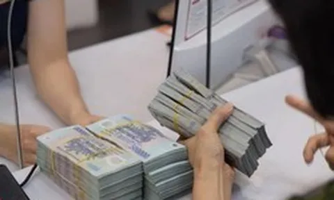 Ngân hàng đầu tiên công bố tăng lãi suất tiết kiệm kể từ đầu tháng 7
