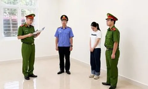 Bắt tạm giam Phạm Thị Huyền SN 1998, thu giữ 283 sản phẩm trang sức bằng vàng 18K