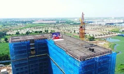 Hòa Phát cất nóc công trình hơn 800 căn nhà ở xã hội tại Hưng Yên