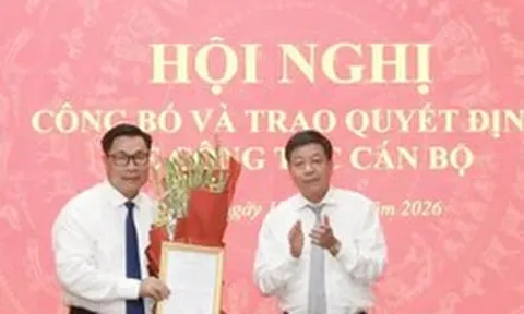 Tân Giám đốc Sở Nội vụ Hà Nội Nguyễn Quang Hiếu nhận nhiệm vụ