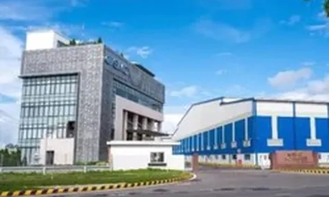 Động thái trái ngược giữa 2 doanh nghiệp