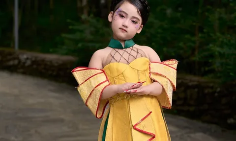 ĐẠI SỨ CHƯƠNG TRÌNH ĐOÀN AN NHIÊN TỎA SÁNG TRONG SẮC THỔ CẨM TẠI SÂN KHẤU TRÌNH DIỄN THỜI TRANG VÀ NGHỆ THUẬT “SẮC MÀU ĐẠI NGÀN”