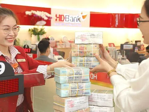 Ngân hàng đua trả cổ tức khủng: Vietcombank gần 50%, VietinBank 45%, ACB, HDBank và VIB dự kiến trả tiền mặt