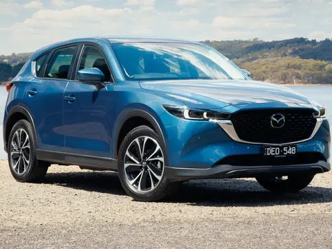 Mazda CX-5 bất ngờ được cập nhật nhẹ khi sắp lên đời, trang bị từng chỉ có trên bản cao nay áp dụng cho cả bản dưới