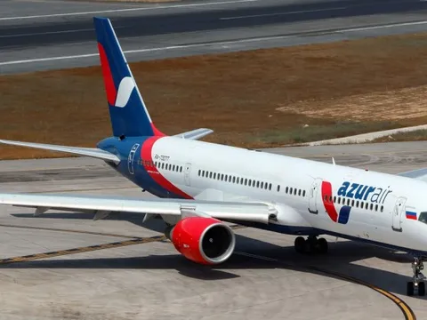 Bay một mạch gần 4.500km, đây là chiếc máy bay nối thành phố giá băng của Nga với Khánh Hòa