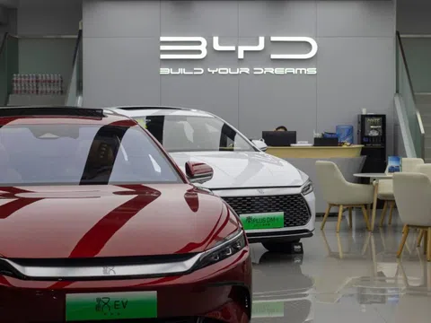 Nhìn BYD tung ô tô điện sạc 5 phút đi 500 km - đối thủ run sợ dần đi là vừa