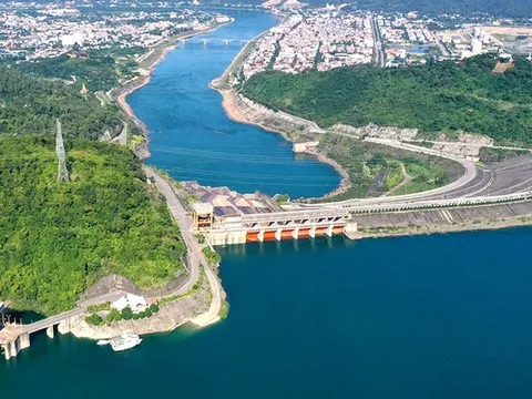 Được rót 9.220 tỷ đồng 'lên đời', thủy điện lớn nhất Đông Nam Á thế kỷ XX đang thần tốc về đích