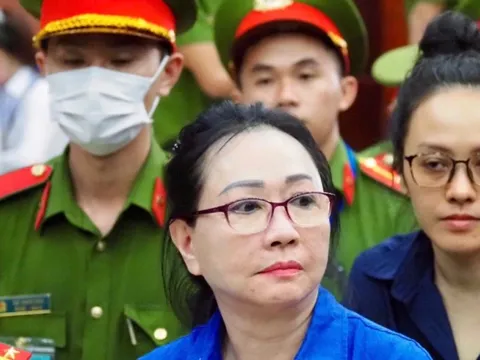 Bà Trương Mỹ Lan muốn bán lại cổ phần trong liên doanh Vietcombank – Bonday – Benthanh để khắc phục hậu quả