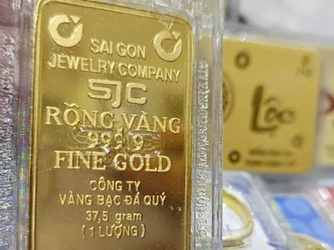 Giá vàng hôm nay 7-4: Vừa mở cửa đã rớt thẳng đứng