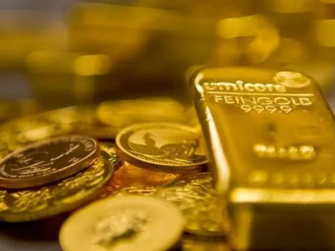 Giá vàng rơi tự do, mất mốc 3.000 USD/ounce