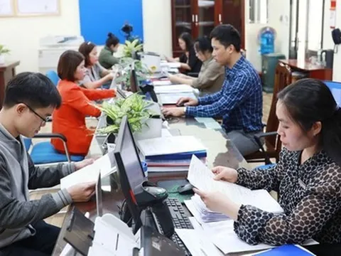 Đề xuất công chức chăm con nhỏ, cha mẹ già đau ốm được làm việc từ xa