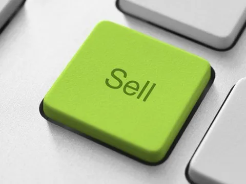 Một Phó Tổng Giám đốc ngân hàng muốn bán lượng lớn cổ phiếu