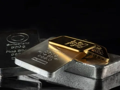 Vàng, bạc lấy lại đà tăng, chuyên gia chốt cứng: 'Điều tốt nhất nên làm trong môi trường này là không làm gì cả'