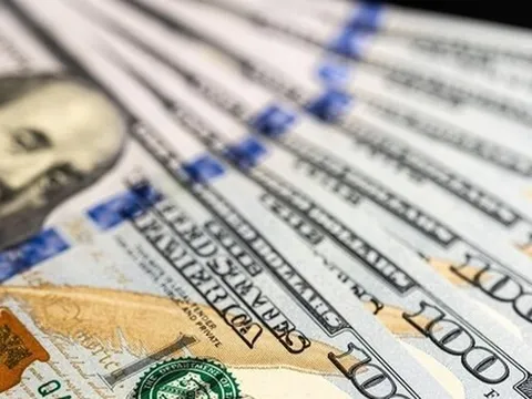 Lý do nhiều người mua gom USD