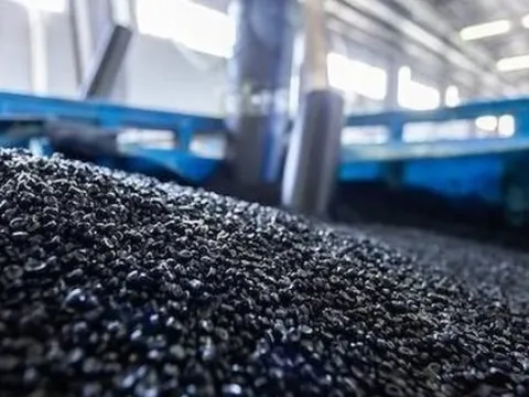 Mỹ đưa hàng trăm nghìn tấn hàng hóa quan trọng vào Việt Nam với giá siêu rẻ: Thuế nhập khẩu 5%, nước ta tạo ra 'kho báu' được nửa thế giới săn lùng