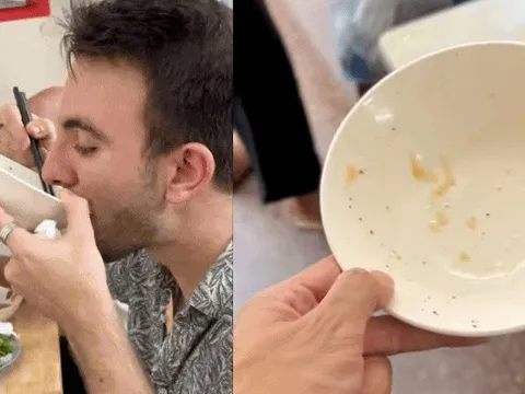 Món ăn Hà Nội khiến khách Tây mê mẩn húp sạch đến tận đáy bát, nhưng người Việt lại chẳng làm thế bao giờ