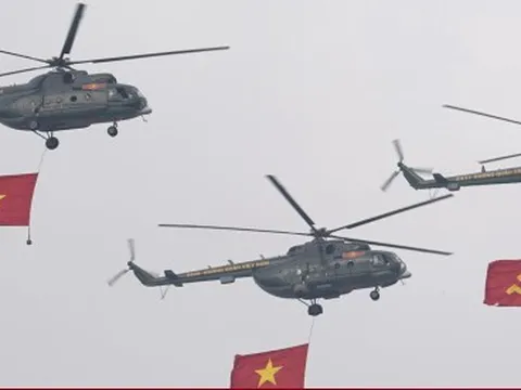 Khách dồn về TP.HCM xem diễu binh, khách sạn hết chỗ, tour địa đạo Củ Chi kín vé