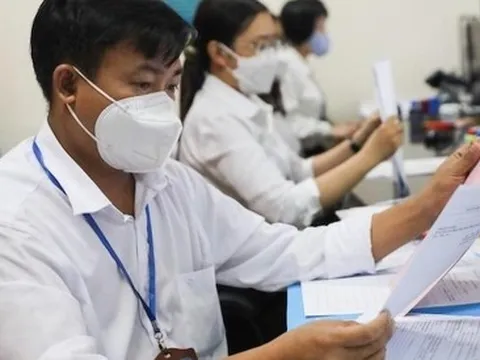 Bộ Nội vụ đề xuất bổ sung hình thức kỷ luật giảm lương với cán bộ, công chức